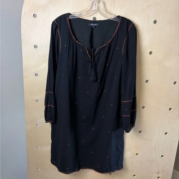 Madewell Embroidered Signal Mini Dress in Black/Red Stitching Size Medium - Picture 2 of 6